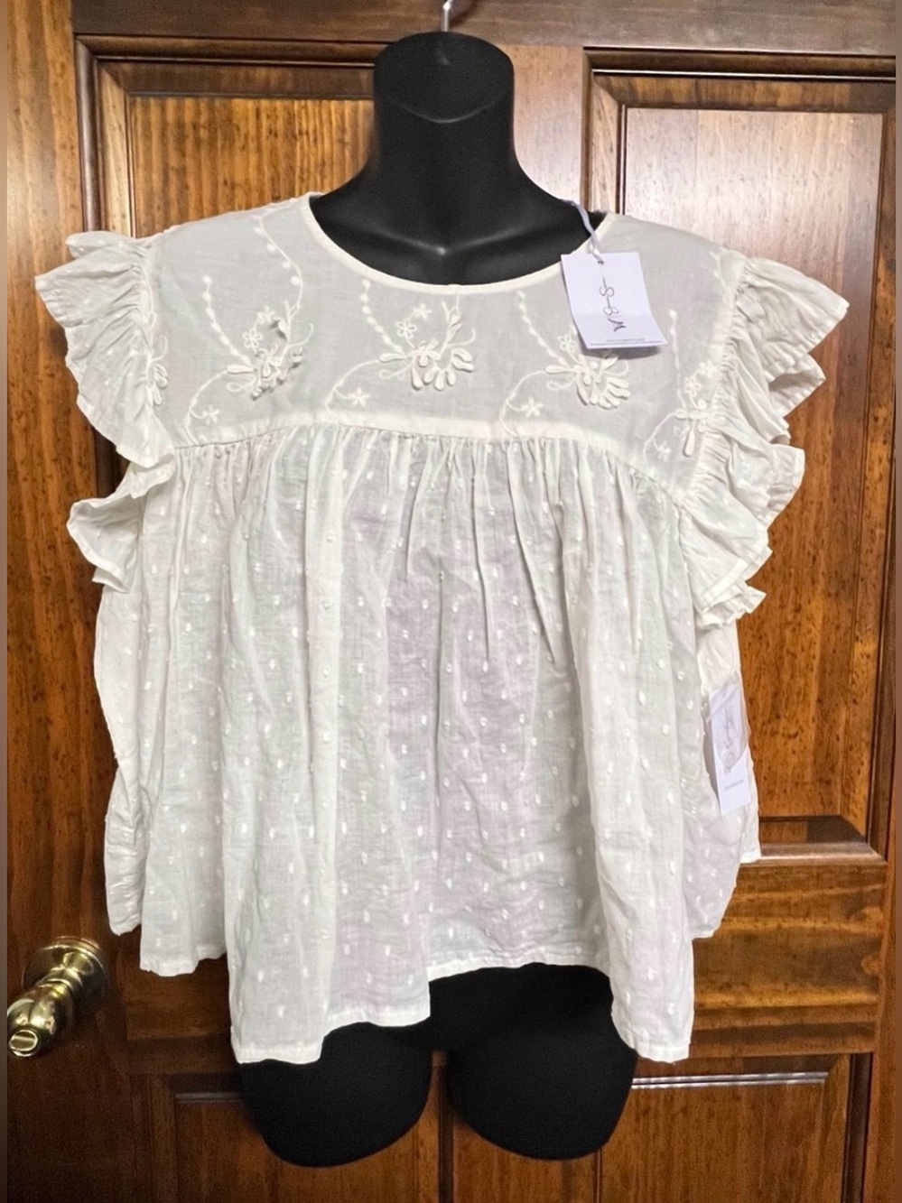 Jessica Simpson Cream Embroidered Ruffle Sleeve Blouse